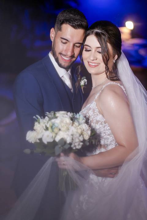 casamento-casar-cerimonia-noiva-vestido-atelie-buque-make-off-maquiagem-fotografo-daniel-custodio-madrinha-dama-cabelo-noivo-padrinho-carro-festa-terno-chacra-bufft-atelie-mae-pai-por-do-sol-love-amor-wedding-brinde-padre-igreja-brinco-sapato-aliança-love'