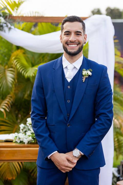 casamento-casar-cerimonia-noiva-vestido-atelie-buque-make-off-maquiagem-fotografo-daniel-custodio-madrinha-dama-cabelo-noivo-padrinho-carro-festa-terno-chacra-bufft-atelie-mae-pai-por-do-sol-love-amor-wedding-brinde-padre-igreja-brinco-sapato-aliança-love'