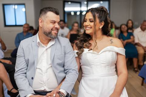 casamento-civil-cartorio-aliança-noiva-noivo-madrinha-padrinho-vestido-foto-fotografo-buque-make-vestido-casar-love-uberlandia-daniel-custodio-patio-sabia-uberlandia-araguari-minas-gerais-sorriso-cerimonia-cerimonial-mãe-pai-anel-certidão-assinatura-amor'