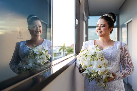 casamento-nova-ponte-casar-noiva-vestido-cerimonia-make-off-noivo-maquiagem-fernanda-naves-daniel-custodio-fotografo-madrinha-padrinho-DJ-buffet-cerimonial-fotos-daniel-custodio-minas-gerias-terno-dança-fotografias-buque-dama-padre-chacara-amor-love-mãe'