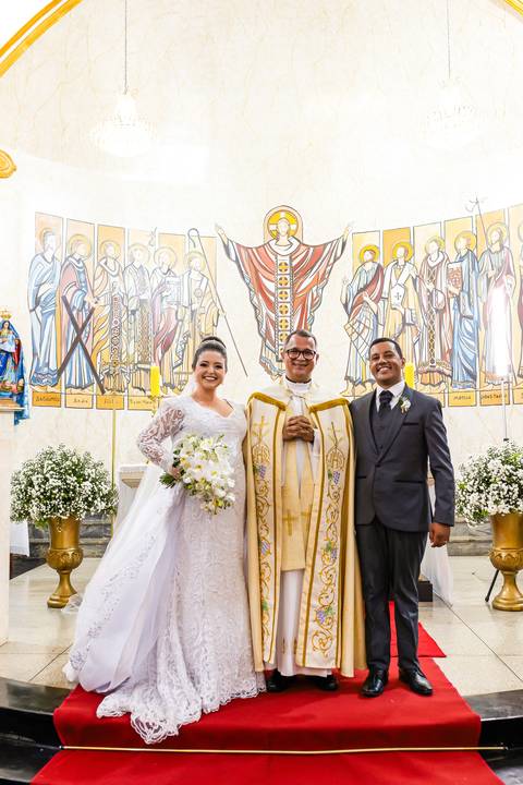 casamento-nova-ponte-casar-noiva-vestido-cerimonia-make-off-noivo-maquiagem-fernanda-naves-daniel-custodio-fotografo-madrinha-padrinho-DJ-buffet-cerimonial-fotos-daniel-custodio-minas-gerias-terno-dança-fotografias-buque-dama-padre-chacara-amor-love-mãe'