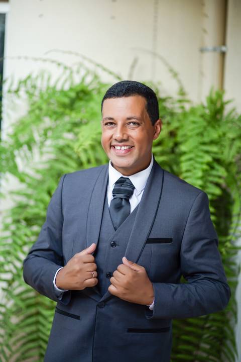 casamento-nova-ponte-casar-noiva-vestido-cerimonia-make-off-noivo-maquiagem-fernanda-naves-daniel-custodio-fotografo-madrinha-padrinho-DJ-buffet-cerimonial-fotos-daniel-custodio-minas-gerias-terno-dança-fotografias-buque-dama-padre-chacara-amor-love-mãe'