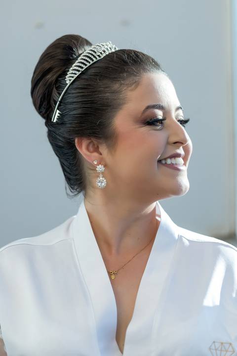 casamento-nova-ponte-casar-noiva-vestido-cerimonia-make-off-noivo-maquiagem-fernanda-naves-daniel-custodio-fotografo-madrinha-padrinho-DJ-buffet-cerimonial-fotos-daniel-custodio-minas-gerias-terno-dança-fotografias-buque-dama-padre-chacara-amor-love-mãe'