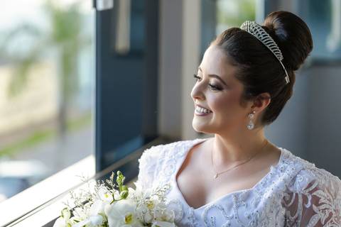 casamento-nova-ponte-casar-noiva-vestido-cerimonia-make-off-noivo-maquiagem-fernanda-naves-daniel-custodio-fotografo-madrinha-padrinho-DJ-buffet-cerimonial-fotos-daniel-custodio-minas-gerias-terno-dança-fotografias-buque-dama-padre-chacara-amor-love-mãe'