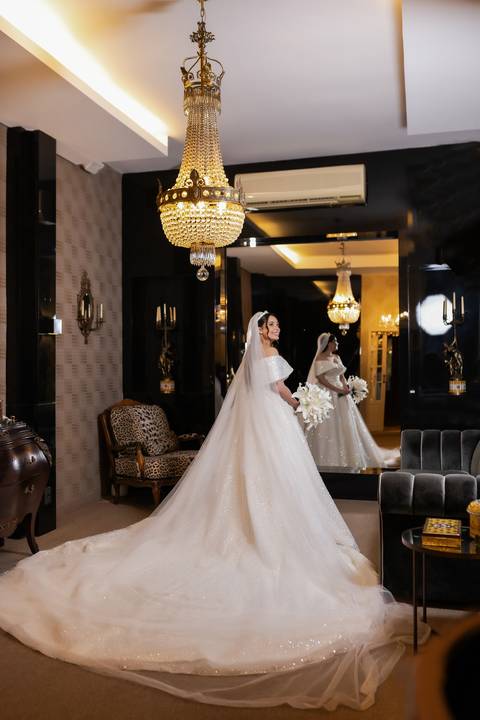 casamento-casa-fotografo-de-casamento-daniel-custodio-fotografias-noiva-noivo-madrinha-padrinho-vestido-make-cabelo-maquiagem-buque-mãe-pai-love-cerimonial-cerimonia-igreja-aliança-padre-buffet-DJ-familia-uberlandia-minas-gerias-brasil-foto-amor-brinde-'