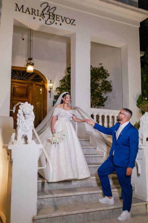 casamento-casa-fotografo-de-casamento-daniel-custodio-fotografias-noiva-noivo-madrinha-padrinho-vestido-make-cabelo-maquiagem-buque-mãe-pai-love-cerimonial-cerimonia-igreja-aliança-padre-buffet-DJ-familia-uberlandia-minas-gerias-brasil-foto-amor-brinde-'