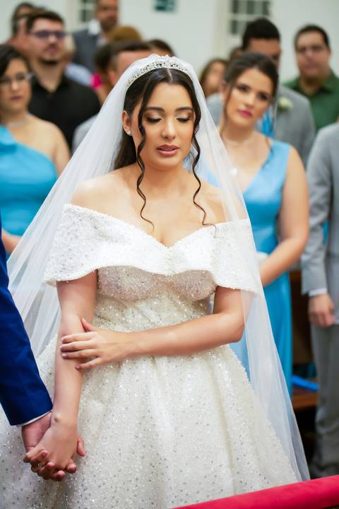 casamento-casa-fotografo-de-casamento-daniel-custodio-fotografias-noiva-noivo-madrinha-padrinho-vestido-make-cabelo-maquiagem-buque-mãe-pai-love-cerimonial-cerimonia-igreja-aliança-padre-buffet-DJ-familia-uberlandia-minas-gerias-brasil-foto-amor-brinde-'