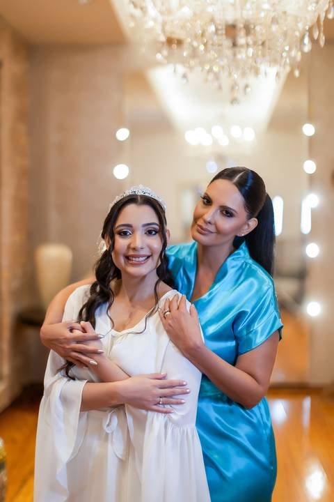 casamento-casa-fotografo-de-casamento-daniel-custodio-fotografias-noiva-noivo-madrinha-padrinho-vestido-make-cabelo-maquiagem-buque-mãe-pai-love-cerimonial-cerimonia-igreja-aliança-padre-buffet-DJ-familia-uberlandia-minas-gerias-brasil-foto-amor-brinde-'