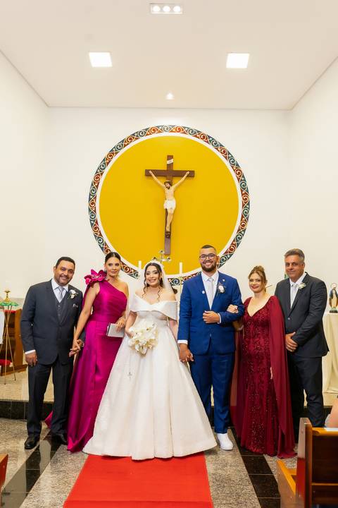 casamento-casa-fotografo-de-casamento-daniel-custodio-fotografias-noiva-noivo-madrinha-padrinho-vestido-make-cabelo-maquiagem-buque-mãe-pai-love-cerimonial-cerimonia-igreja-aliança-padre-buffet-DJ-familia-uberlandia-minas-gerias-brasil-foto-amor-brinde-'