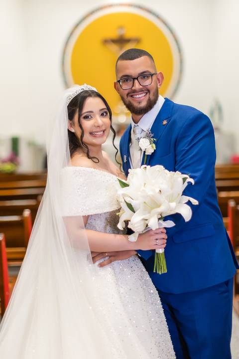 casamento-casa-fotografo-de-casamento-daniel-custodio-fotografias-noiva-noivo-madrinha-padrinho-vestido-make-cabelo-maquiagem-buque-mãe-pai-love-cerimonial-cerimonia-igreja-aliança-padre-buffet-DJ-familia-uberlandia-minas-gerias-brasil-foto-amor-brinde-'