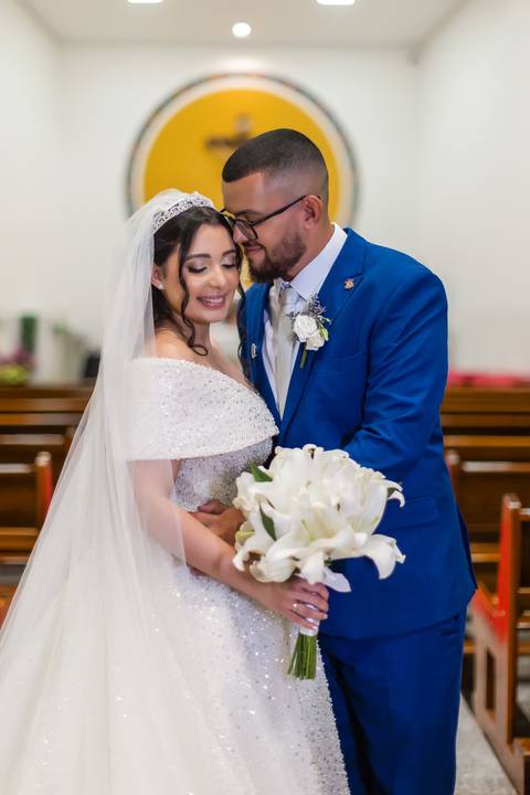 casamento-casa-fotografo-de-casamento-daniel-custodio-fotografias-noiva-noivo-madrinha-padrinho-vestido-make-cabelo-maquiagem-buque-mãe-pai-love-cerimonial-cerimonia-igreja-aliança-padre-buffet-DJ-familia-uberlandia-minas-gerias-brasil-foto-amor-brinde-'