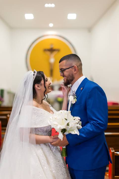 casamento-casa-fotografo-de-casamento-daniel-custodio-fotografias-noiva-noivo-madrinha-padrinho-vestido-make-cabelo-maquiagem-buque-mãe-pai-love-cerimonial-cerimonia-igreja-aliança-padre-buffet-DJ-familia-uberlandia-minas-gerias-brasil-foto-amor-brinde-'