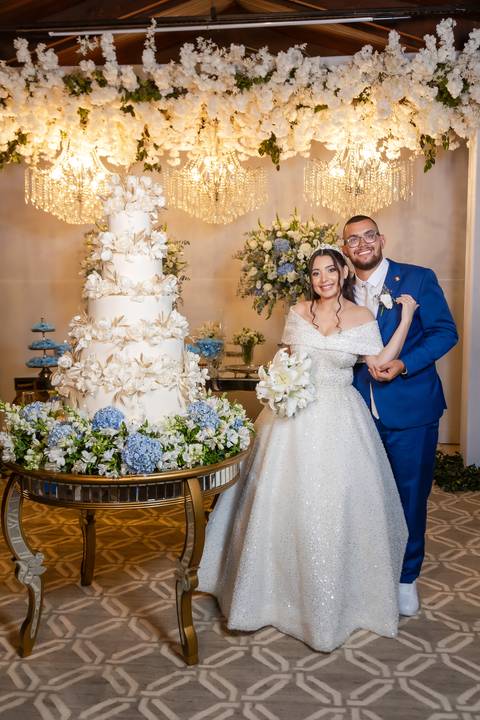 casamento-casa-fotografo-de-casamento-daniel-custodio-fotografias-noiva-noivo-madrinha-padrinho-vestido-make-cabelo-maquiagem-buque-mãe-pai-love-cerimonial-cerimonia-igreja-aliança-padre-buffet-DJ-familia-uberlandia-minas-gerias-brasil-foto-amor-brinde-'