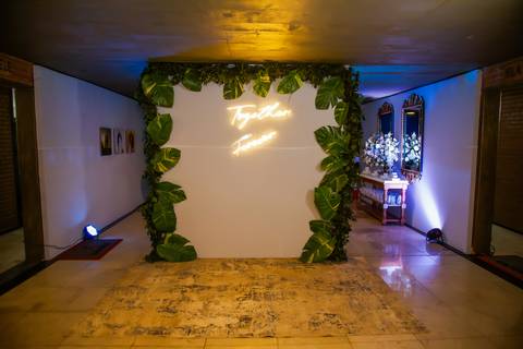 casamento-casa-fotografo-de-casamento-daniel-custodio-fotografias-noiva-noivo-madrinha-padrinho-vestido-make-cabelo-maquiagem-buque-mãe-pai-love-cerimonial-cerimonia-igreja-aliança-padre-buffet-DJ-familia-uberlandia-minas-gerias-brasil-foto-amor-brinde-'