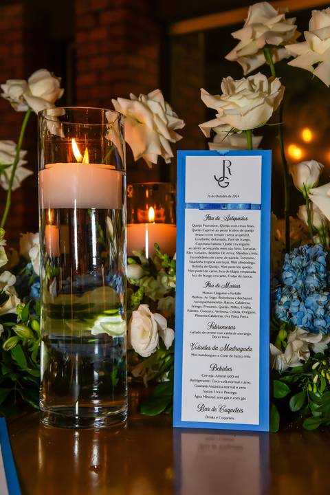 casamento-casa-fotografo-de-casamento-daniel-custodio-fotografias-noiva-noivo-madrinha-padrinho-vestido-make-cabelo-maquiagem-buque-mãe-pai-love-cerimonial-cerimonia-igreja-aliança-padre-buffet-DJ-familia-uberlandia-minas-gerias-brasil-foto-amor-brinde-'