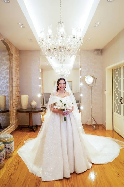 casamento-casa-fotografo-de-casamento-daniel-custodio-fotografias-noiva-noivo-madrinha-padrinho-vestido-make-cabelo-maquiagem-buque-mãe-pai-love-cerimonial-cerimonia-igreja-aliança-padre-buffet-DJ-familia-uberlandia-minas-gerias-brasil-foto-amor-brinde-'