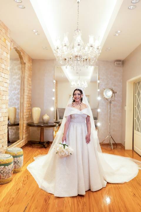 casamento-casa-fotografo-de-casamento-daniel-custodio-fotografias-noiva-noivo-madrinha-padrinho-vestido-make-cabelo-maquiagem-buque-mãe-pai-love-cerimonial-cerimonia-igreja-aliança-padre-buffet-DJ-familia-uberlandia-minas-gerias-brasil-foto-amor-brinde-'