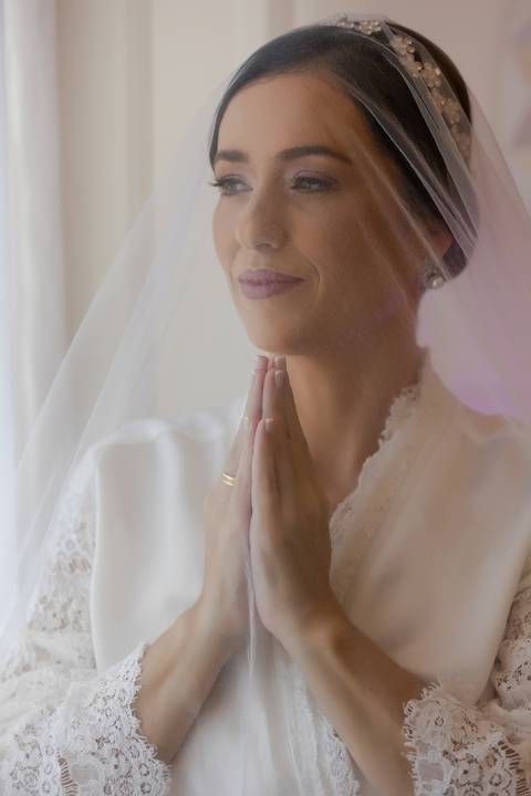 casamento-casa-fotografo-de-casamento-daniel-custodio-fotografias-noiva-noivo-madrinha-padrinho-vestido-make-cabelo-maquiagem-buque-mãe-pai-love-cerimonial-cerimonia-igreja-aliança-padre-buffet-DJ-familia-uberlandia-minas-gerias-brasil-foto-amor-brinde-'