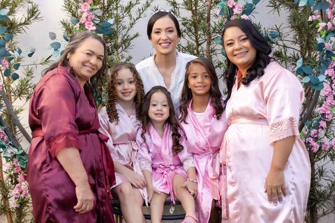 casamento-casa-fotografo-de-casamento-daniel-custodio-fotografias-noiva-noivo-madrinha-padrinho-vestido-make-cabelo-maquiagem-buque-mãe-pai-love-cerimonial-cerimonia-igreja-aliança-padre-buffet-DJ-familia-uberlandia-minas-gerias-brasil-foto-amor-brinde-'