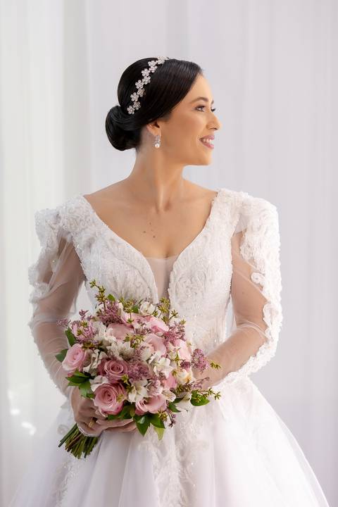 casamento-casa-fotografo-de-casamento-daniel-custodio-fotografias-noiva-noivo-madrinha-padrinho-vestido-make-cabelo-maquiagem-buque-mãe-pai-love-cerimonial-cerimonia-igreja-aliança-padre-buffet-DJ-familia-uberlandia-minas-gerias-brasil-foto-amor-brinde-'