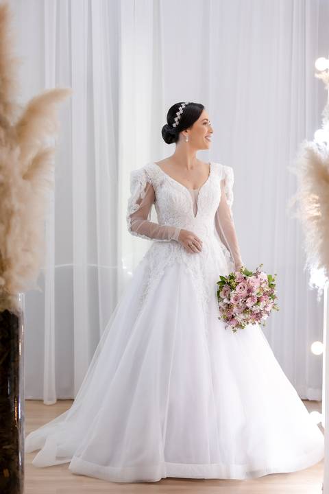 casamento-casa-fotografo-de-casamento-daniel-custodio-fotografias-noiva-noivo-madrinha-padrinho-vestido-make-cabelo-maquiagem-buque-mãe-pai-love-cerimonial-cerimonia-igreja-aliança-padre-buffet-DJ-familia-uberlandia-minas-gerias-brasil-foto-amor-brinde-'