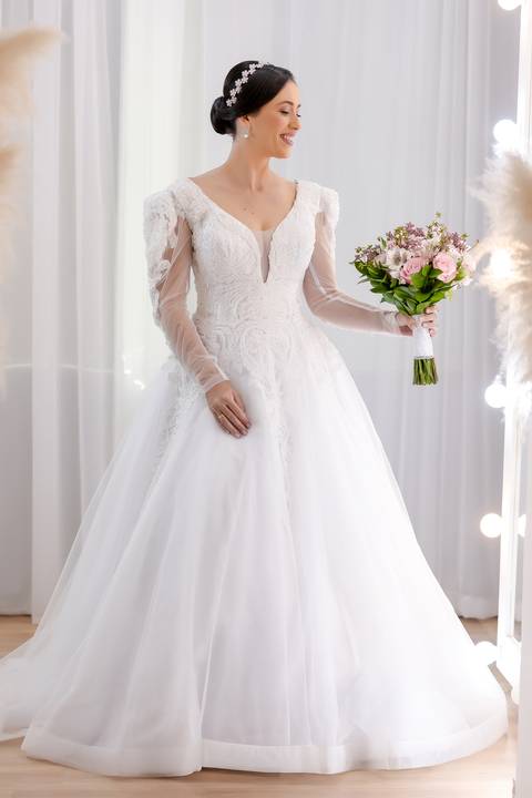 casamento-casa-fotografo-de-casamento-daniel-custodio-fotografias-noiva-noivo-madrinha-padrinho-vestido-make-cabelo-maquiagem-buque-mãe-pai-love-cerimonial-cerimonia-igreja-aliança-padre-buffet-DJ-familia-uberlandia-minas-gerias-brasil-foto-amor-brinde-'