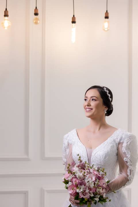 casamento-casa-fotografo-de-casamento-daniel-custodio-fotografias-noiva-noivo-madrinha-padrinho-vestido-make-cabelo-maquiagem-buque-mãe-pai-love-cerimonial-cerimonia-igreja-aliança-padre-buffet-DJ-familia-uberlandia-minas-gerias-brasil-foto-amor-brinde-'