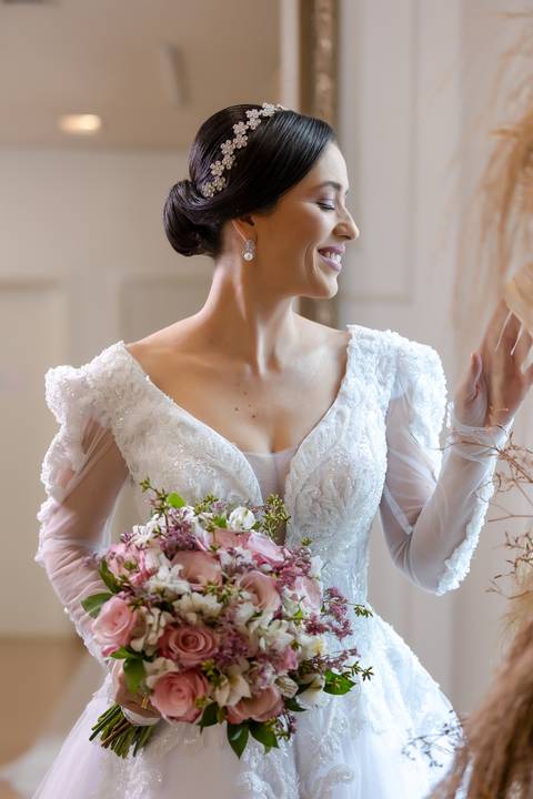 casamento-casa-fotografo-de-casamento-daniel-custodio-fotografias-noiva-noivo-madrinha-padrinho-vestido-make-cabelo-maquiagem-buque-mãe-pai-love-cerimonial-cerimonia-igreja-aliança-padre-buffet-DJ-familia-uberlandia-minas-gerias-brasil-foto-amor-brinde-'