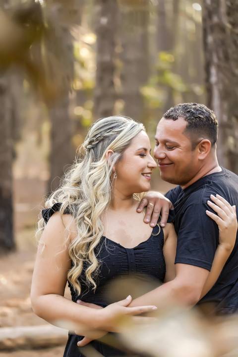 casamento-casa-fotografo-de-casamento-daniel-custodio-fotografias-noiva-noivo-madrinha-padrinho-vestido-make-cabelo-maquiagem-buque-mãe-pai-love-cerimonial-cerimonia-igreja-aliança-padre-buffet-DJ-familia-uberlandia-minas-gerias-brasil-foto-amor-brinde-'