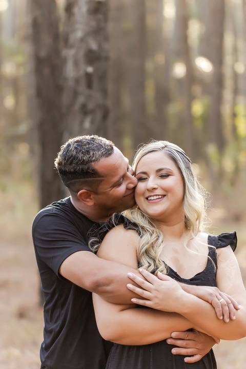 casamento-casa-fotografo-de-casamento-daniel-custodio-fotografias-noiva-noivo-madrinha-padrinho-vestido-make-cabelo-maquiagem-buque-mãe-pai-love-cerimonial-cerimonia-igreja-aliança-padre-buffet-DJ-familia-uberlandia-minas-gerias-brasil-foto-amor-brinde-'