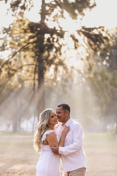 casamento-casa-fotografo-de-casamento-daniel-custodio-fotografias-noiva-noivo-madrinha-padrinho-vestido-make-cabelo-maquiagem-buque-mãe-pai-love-cerimonial-cerimonia-igreja-aliança-padre-buffet-DJ-familia-uberlandia-minas-gerias-brasil-foto-amor-brinde-'