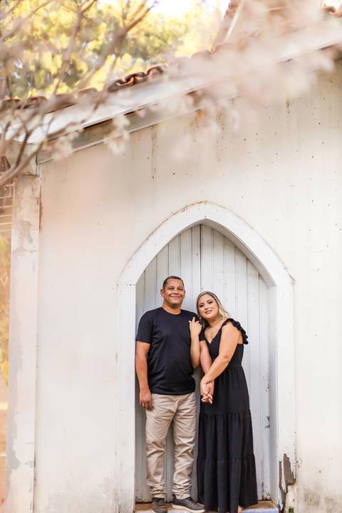 casamento-casa-fotografo-de-casamento-daniel-custodio-fotografias-noiva-noivo-madrinha-padrinho-vestido-make-cabelo-maquiagem-buque-mãe-pai-love-cerimonial-cerimonia-igreja-aliança-padre-buffet-DJ-familia-uberlandia-minas-gerias-brasil-foto-amor-brinde-'