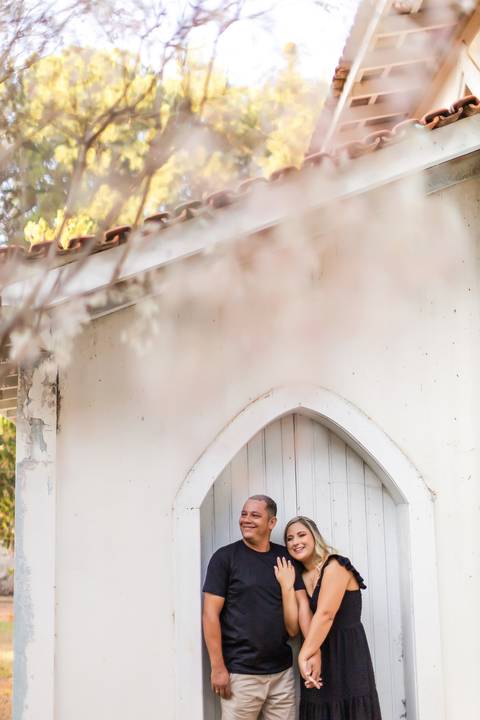 casamento-casa-fotografo-de-casamento-daniel-custodio-fotografias-noiva-noivo-madrinha-padrinho-vestido-make-cabelo-maquiagem-buque-mãe-pai-love-cerimonial-cerimonia-igreja-aliança-padre-buffet-DJ-familia-uberlandia-minas-gerias-brasil-foto-amor-brinde-'