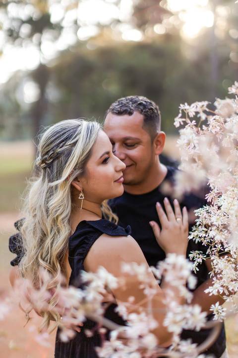 casamento-casa-fotografo-de-casamento-daniel-custodio-fotografias-noiva-noivo-madrinha-padrinho-vestido-make-cabelo-maquiagem-buque-mãe-pai-love-cerimonial-cerimonia-igreja-aliança-padre-buffet-DJ-familia-uberlandia-minas-gerias-brasil-foto-amor-brinde-'