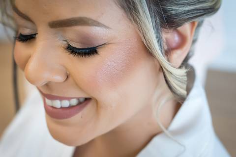 casamento-casa-fotografo-de-casamento-daniel-custodio-fotografias-noiva-noivo-madrinha-padrinho-vestido-make-cabelo-maquiagem-buque-mãe-pai-love-cerimonial-cerimonia-igreja-aliança-padre-buffet-DJ-familia-uberlandia-minas-gerias-brasil-foto-amor-brinde-'