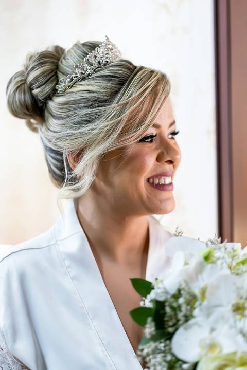 casamento-casa-fotografo-de-casamento-daniel-custodio-fotografias-noiva-noivo-madrinha-padrinho-vestido-make-cabelo-maquiagem-buque-mãe-pai-love-cerimonial-cerimonia-igreja-aliança-padre-buffet-DJ-familia-uberlandia-minas-gerias-brasil-foto-amor-brinde-'