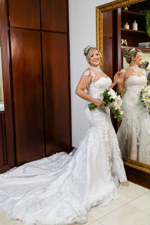 casamento-casa-fotografo-de-casamento-daniel-custodio-fotografias-noiva-noivo-madrinha-padrinho-vestido-make-cabelo-maquiagem-buque-mãe-pai-love-cerimonial-cerimonia-igreja-aliança-padre-buffet-DJ-familia-uberlandia-minas-gerias-brasil-foto-amor-brinde-'