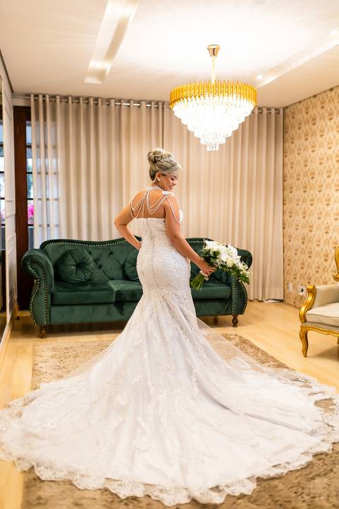 casamento-casa-fotografo-de-casamento-daniel-custodio-fotografias-noiva-noivo-madrinha-padrinho-vestido-make-cabelo-maquiagem-buque-mãe-pai-love-cerimonial-cerimonia-igreja-aliança-padre-buffet-DJ-familia-uberlandia-minas-gerias-brasil-foto-amor-brinde-'