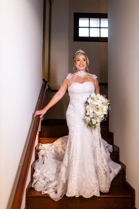 casamento-casa-fotografo-de-casamento-daniel-custodio-fotografias-noiva-noivo-madrinha-padrinho-vestido-make-cabelo-maquiagem-buque-mãe-pai-love-cerimonial-cerimonia-igreja-aliança-padre-buffet-DJ-familia-uberlandia-minas-gerias-brasil-foto-amor-brinde-'