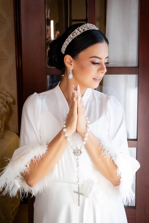 casamento-casa-fotografo-de-casamento-daniel-custodio-fotografias-noiva-noivo-madrinha-padrinho-vestido-make-cabelo-maquiagem-buque-mãe-pai-love-cerimonial-cerimonia-igreja-aliança-padre-buffet-DJ-familia-uberlandia-minas-gerias-brasil-foto-amor-brinde-'