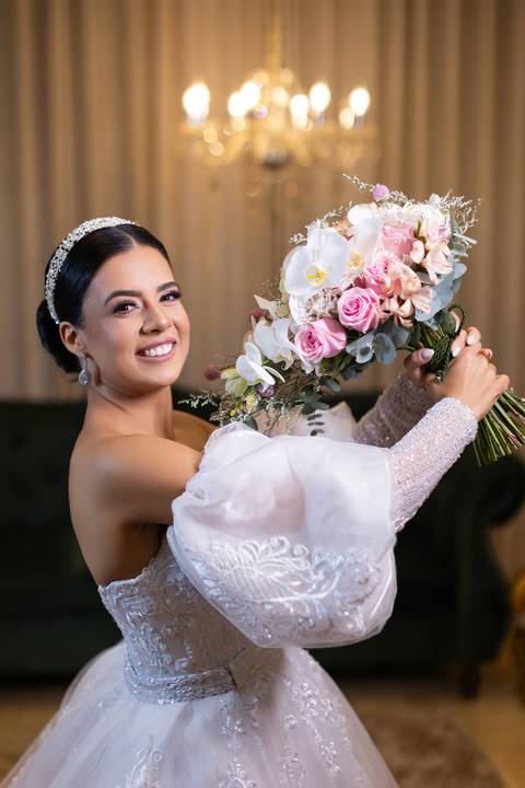 casamento-casa-fotografo-de-casamento-daniel-custodio-fotografias-noiva-noivo-madrinha-padrinho-vestido-make-cabelo-maquiagem-buque-mãe-pai-love-cerimonial-cerimonia-igreja-aliança-padre-buffet-DJ-familia-uberlandia-minas-gerias-brasil-foto-amor-brinde-'