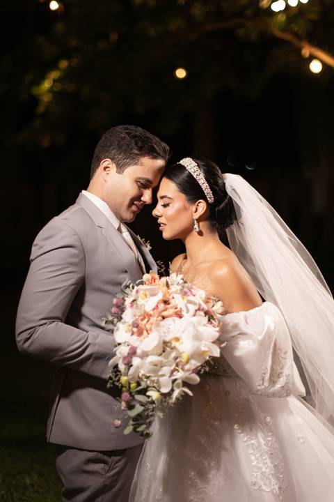 casamento-casa-fotografo-de-casamento-daniel-custodio-fotografias-noiva-noivo-madrinha-padrinho-vestido-make-cabelo-maquiagem-buque-mãe-pai-love-cerimonial-cerimonia-igreja-aliança-padre-buffet-DJ-familia-uberlandia-minas-gerias-brasil-foto-amor-brinde-'