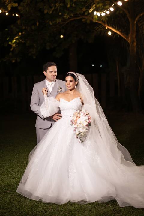 casamento-casa-fotografo-de-casamento-daniel-custodio-fotografias-noiva-noivo-madrinha-padrinho-vestido-make-cabelo-maquiagem-buque-mãe-pai-love-cerimonial-cerimonia-igreja-aliança-padre-buffet-DJ-familia-uberlandia-minas-gerias-brasil-foto-amor-brinde-'