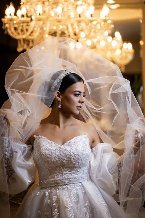 casamento-casa-fotografo-de-casamento-daniel-custodio-fotografias-noiva-noivo-madrinha-padrinho-vestido-make-cabelo-maquiagem-buque-mãe-pai-love-cerimonial-cerimonia-igreja-aliança-padre-buffet-DJ-familia-uberlandia-minas-gerias-brasil-foto-amor-brinde-'