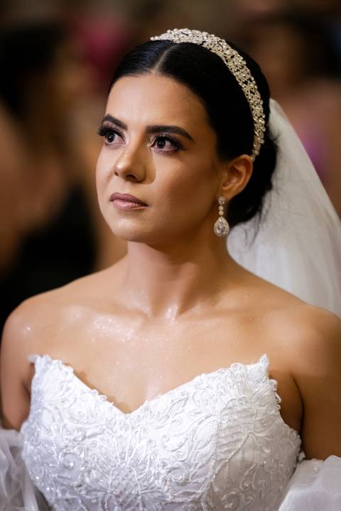 casamento-casa-fotografo-de-casamento-daniel-custodio-fotografias-noiva-noivo-madrinha-padrinho-vestido-make-cabelo-maquiagem-buque-mãe-pai-love-cerimonial-cerimonia-igreja-aliança-padre-buffet-DJ-familia-uberlandia-minas-gerias-brasil-foto-amor-brinde-'