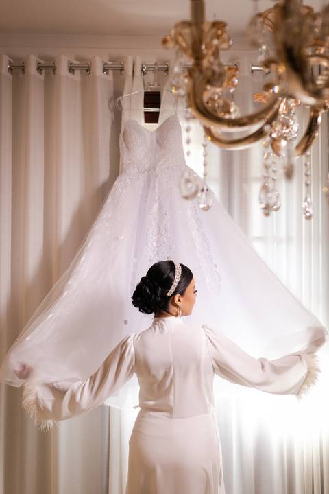 casamento-casa-fotografo-de-casamento-daniel-custodio-fotografias-noiva-noivo-madrinha-padrinho-vestido-make-cabelo-maquiagem-buque-mãe-pai-love-cerimonial-cerimonia-igreja-aliança-padre-buffet-DJ-familia-uberlandia-minas-gerias-brasil-foto-amor-brinde-'