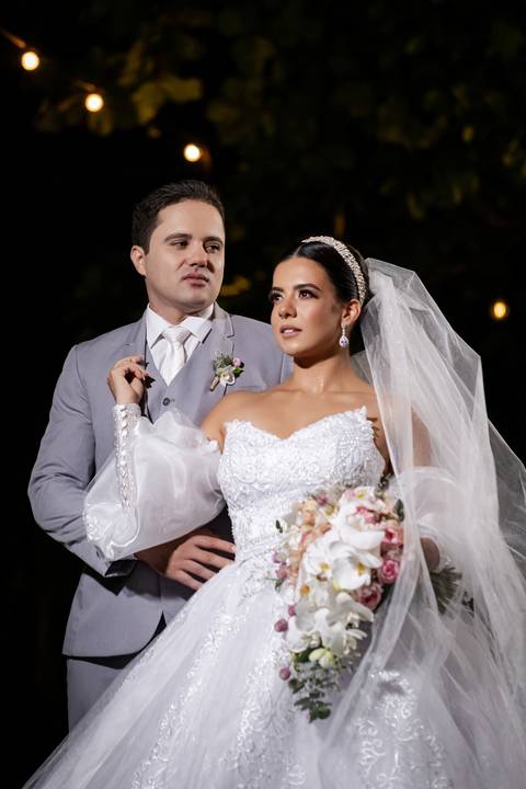 casamento-casa-fotografo-de-casamento-daniel-custodio-fotografias-noiva-noivo-madrinha-padrinho-vestido-make-cabelo-maquiagem-buque-mãe-pai-love-cerimonial-cerimonia-igreja-aliança-padre-buffet-DJ-familia-uberlandia-minas-gerias-brasil-foto-amor-brinde-'