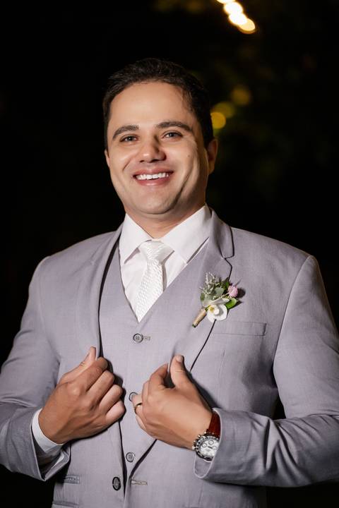 casamento-casa-fotografo-de-casamento-daniel-custodio-fotografias-noiva-noivo-madrinha-padrinho-vestido-make-cabelo-maquiagem-buque-mãe-pai-love-cerimonial-cerimonia-igreja-aliança-padre-buffet-DJ-familia-uberlandia-minas-gerias-brasil-foto-amor-brinde-'