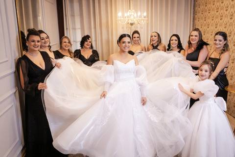 casamento-casa-fotografo-de-casamento-daniel-custodio-fotografias-noiva-noivo-madrinha-padrinho-vestido-make-cabelo-maquiagem-buque-mãe-pai-love-cerimonial-cerimonia-igreja-aliança-padre-buffet-DJ-familia-uberlandia-minas-gerias-brasil-foto-amor-brinde-'