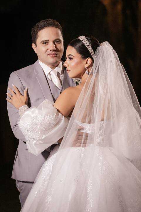 casamento-casa-fotografo-de-casamento-daniel-custodio-fotografias-noiva-noivo-madrinha-padrinho-vestido-make-cabelo-maquiagem-buque-mãe-pai-love-cerimonial-cerimonia-igreja-aliança-padre-buffet-DJ-familia-uberlandia-minas-gerias-brasil-foto-amor-brinde-'